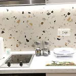 Center Cozy Modern 9/b 아파트 티라나